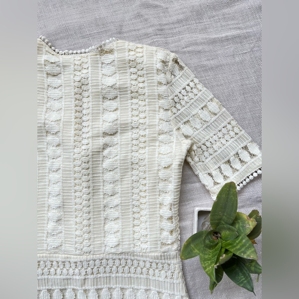 Off White H&M Lace Dress - Picture 3 of 8